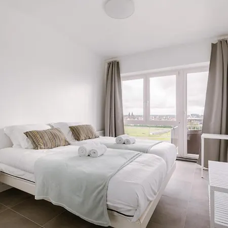Huswell - New With Beautiful Sea View