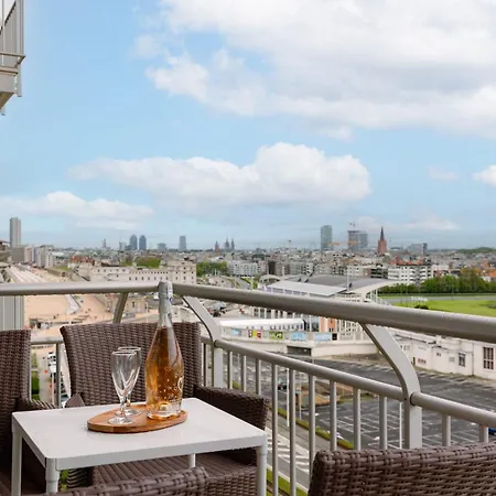 Huswell - New With Beautiful Sea View Apartment *